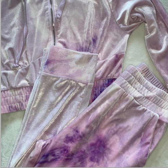 ✨Velvet Two Piece Set✨ - Picture 2 of 3